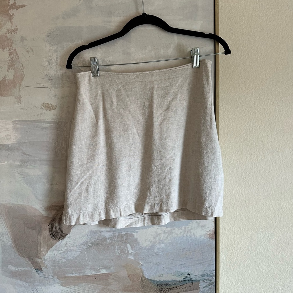 Abercrombie & Fitch light beige mini skirt